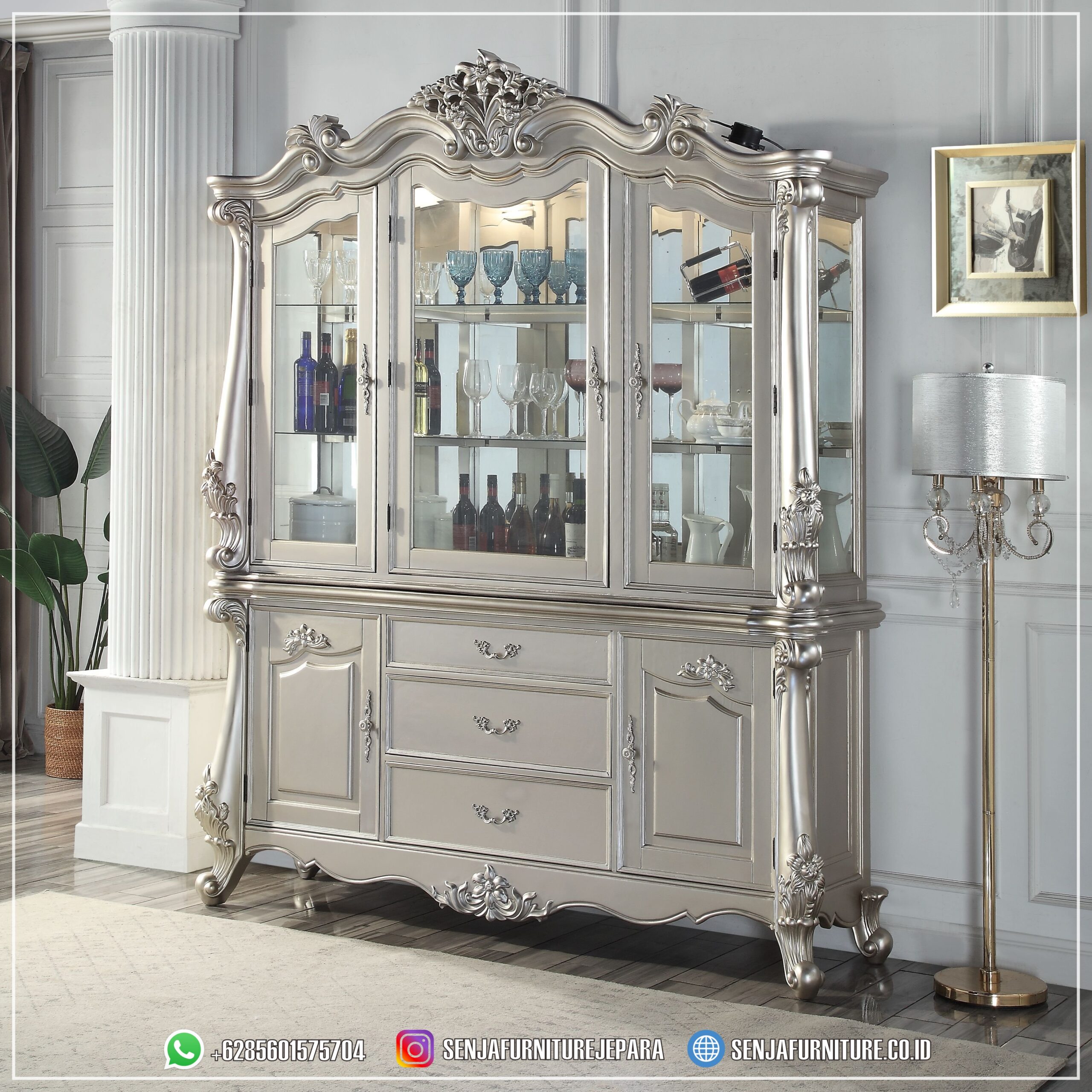 Bufet Lemari Hias Klasik Ukir Jepara Mewah Emas Champagne Lemari Hias Klasik, Lemari Hias Mewah, Lemari Hias Ruang Tamu, Lemari Hias Kayu Jati, Lemari Hias Minimalis, Lemari Hias Kaca, Lemari Hias Sudut, Lemari Hias TV, Bufet Lemari Hias, Model Lemari Sudut, Lemari Hias Terbaru